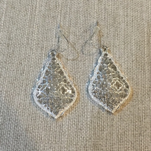 ✨LAST PAIR ✨New Filigree Earrings! - Picture 5 of 5